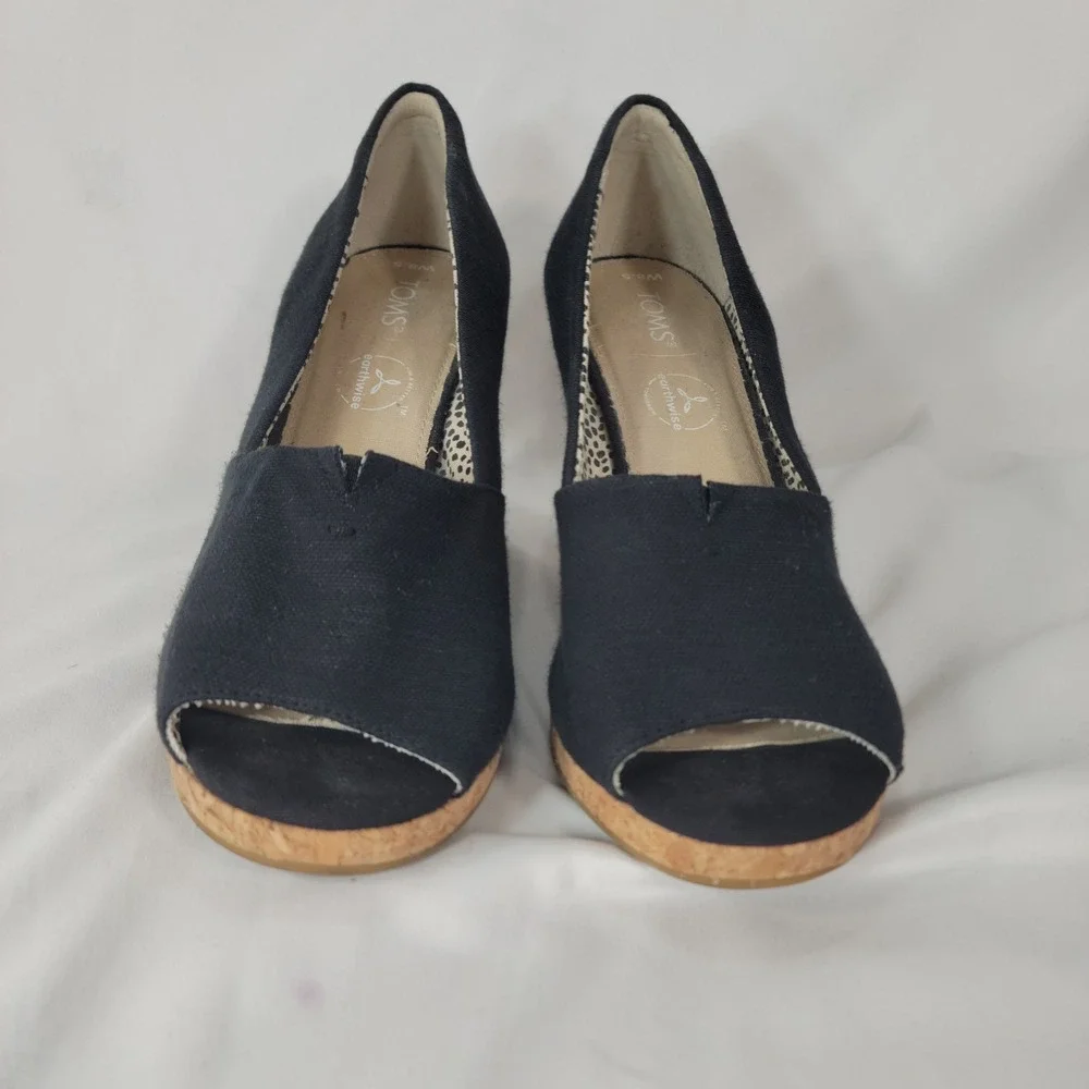TOMS Canvas Cork Wedge Women 8.5 Black Peep Toe Platform Sandals Boho Chic Beach